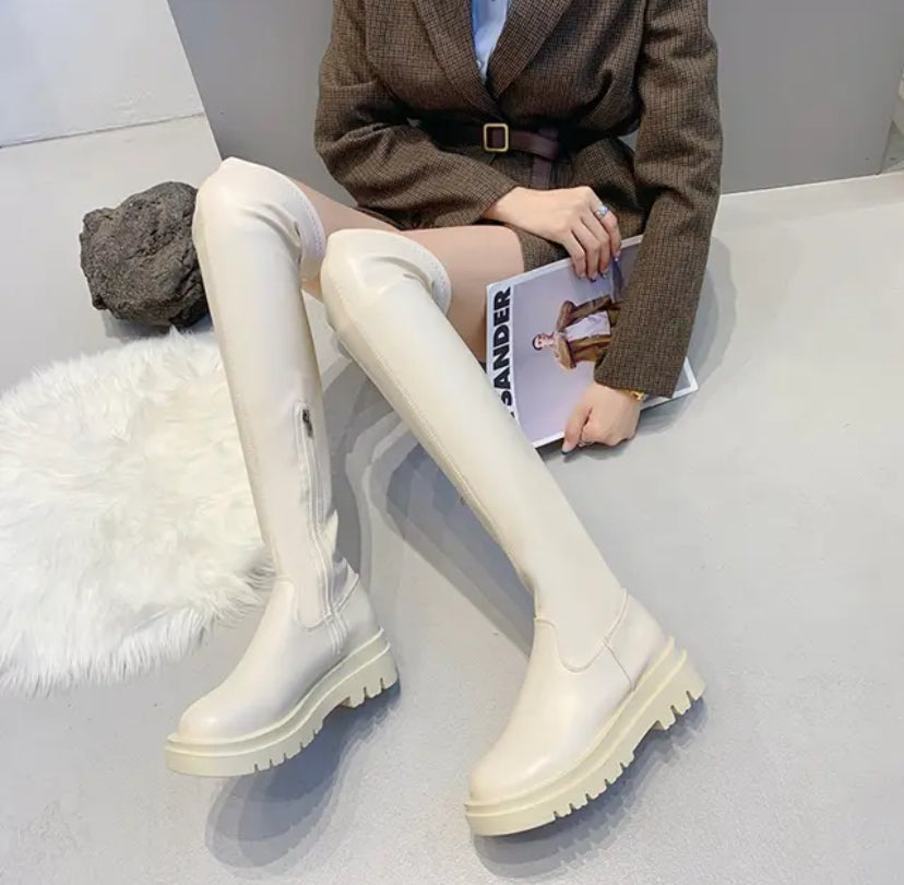 Chelsea Boots Black and White