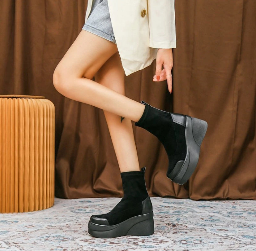 Black Fashion Boots