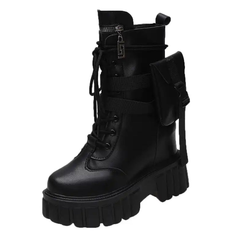 Trendy Boots with pockets White Black