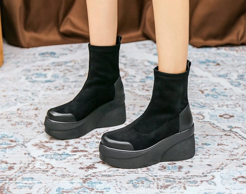 Black Fashion Boots